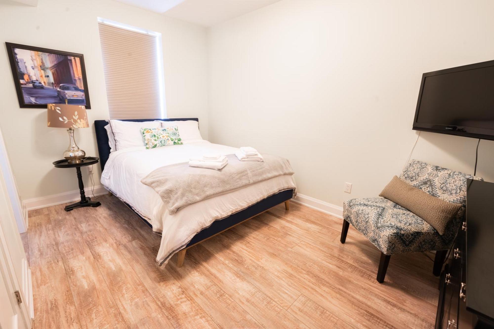 Spacious 3 Bedroom Apartment In Heart Of Niagara Thorold Dış mekan fotoğraf