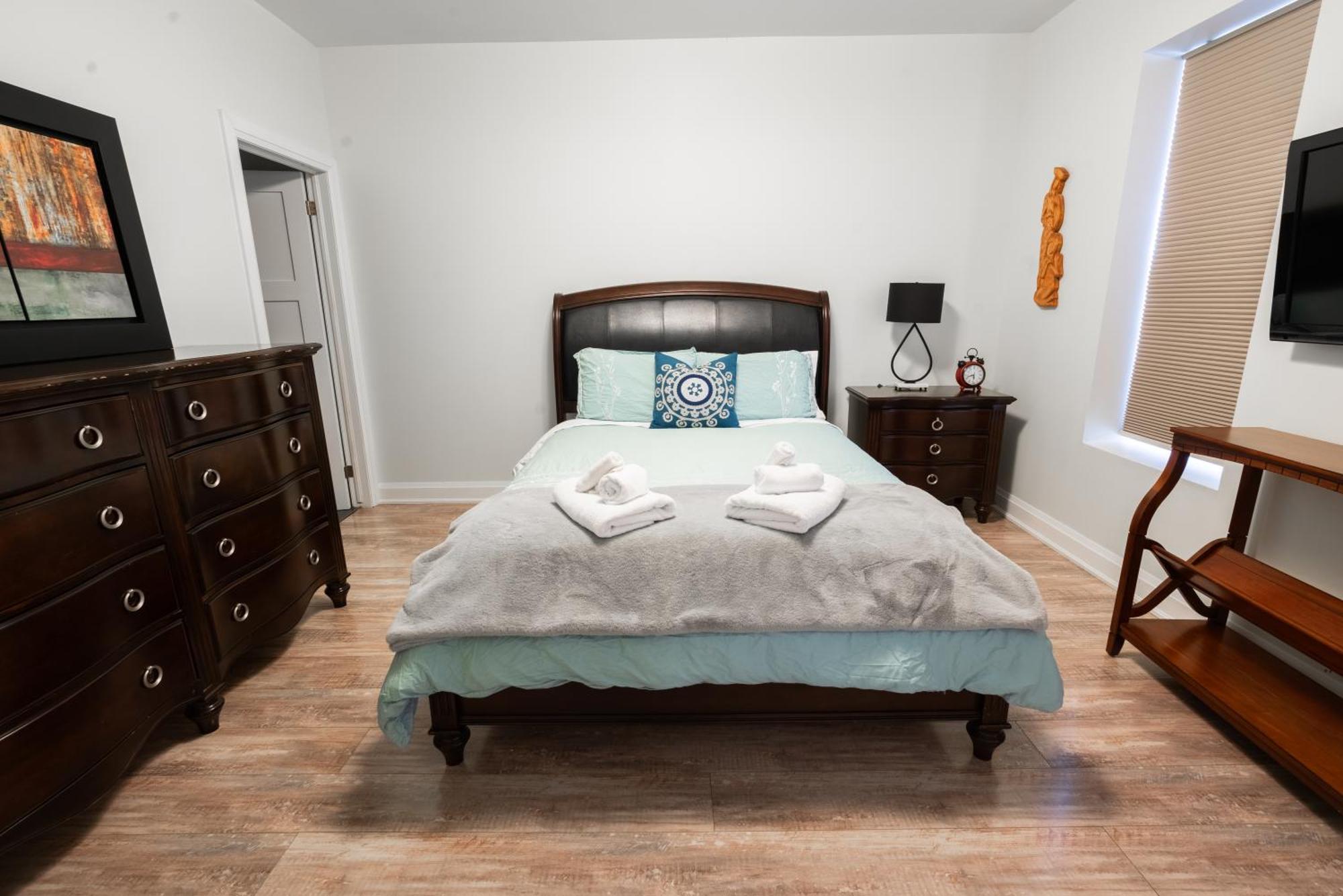Spacious 3 Bedroom Apartment In Heart Of Niagara Thorold Dış mekan fotoğraf
